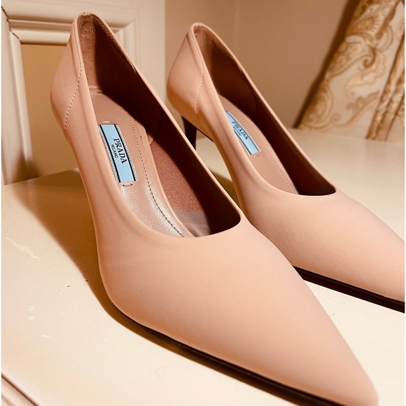 Prada Shoes Prada Fabric Pointy-Toe Pump size 36 1/2 IT - Picture 3 of 16